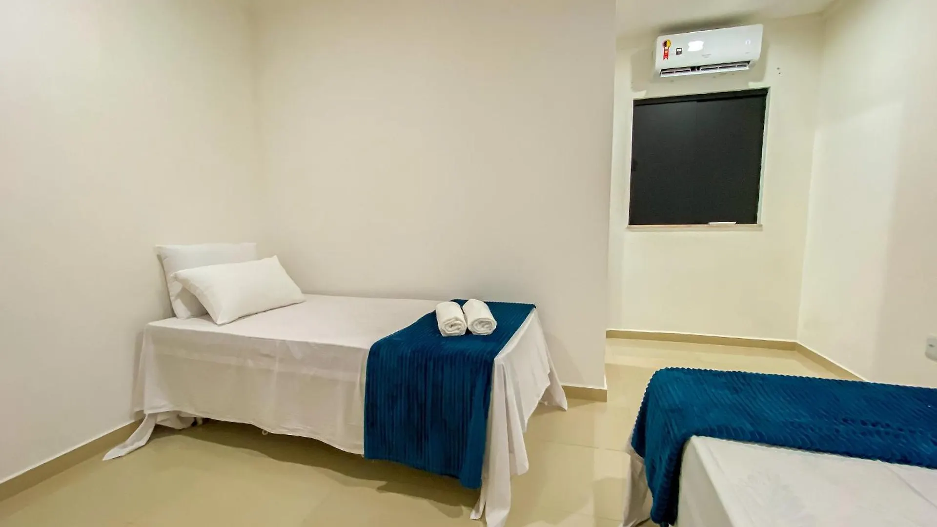 Nyaraló Casa Individual Com 2 Suites Ambas Com Ar Condicionado, Sala, Cozinha, Area De Servico E Garagem Para 2 Carros Pequenos A Poucos Metros Da Praia De Taperapua Porto Seguro