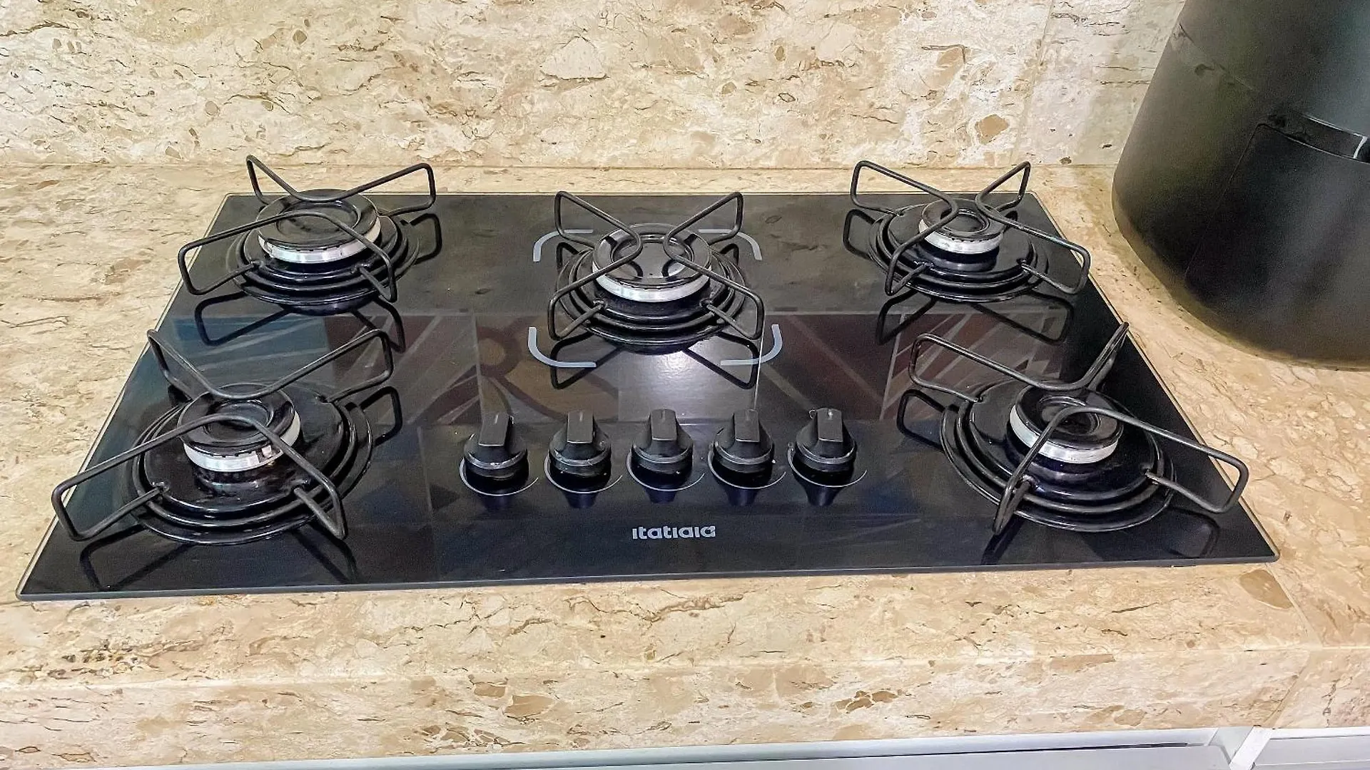 Nyaraló Casa Individual Com 2 Suites Ambas Com Ar Condicionado, Sala, Cozinha, Area De Servico E Garagem Para 2 Carros Pequenos A Poucos Metros Da Praia De Taperapua Porto Seguro