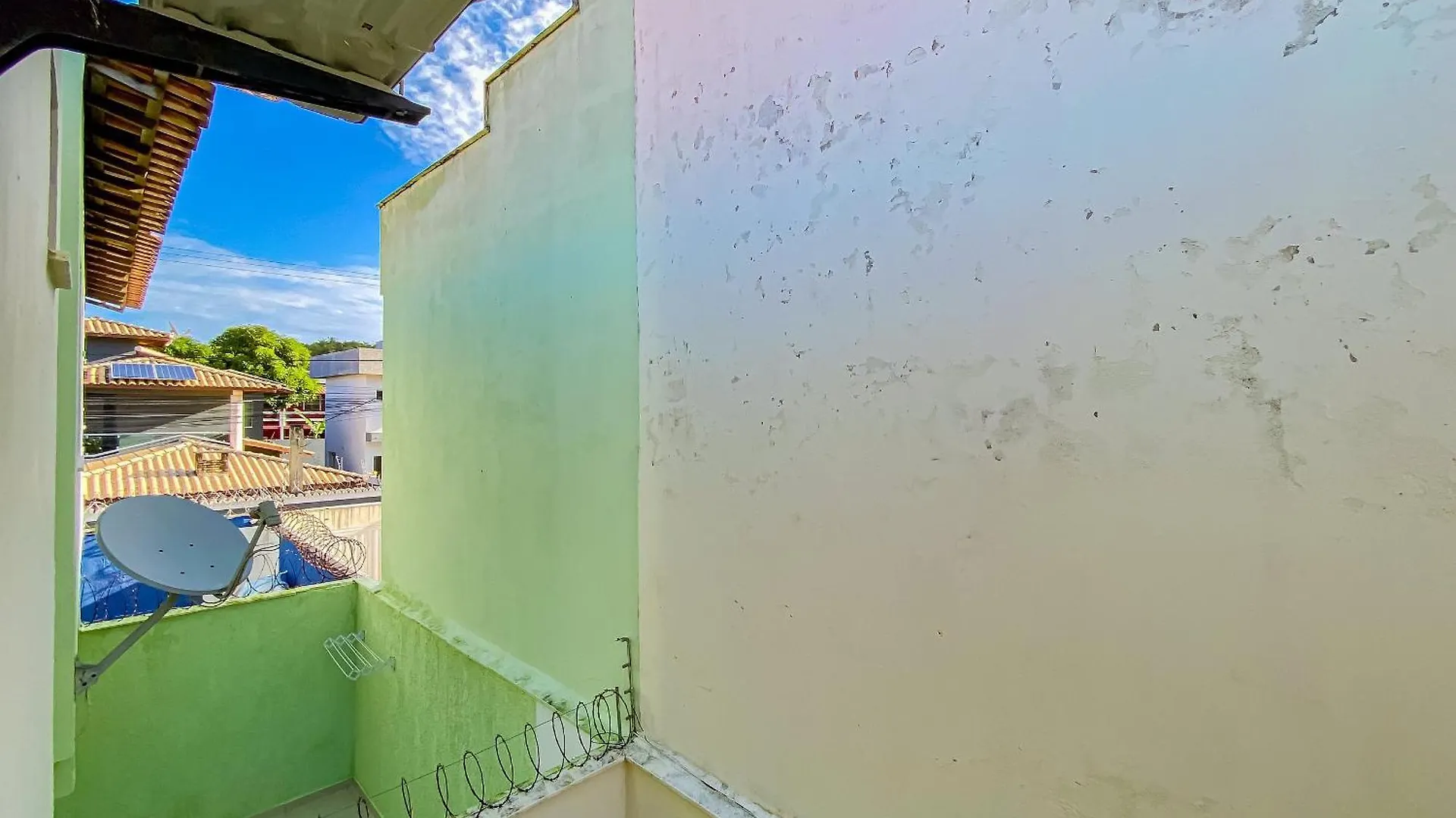 Casa Individual Com 2 Suites Ambas Com Ar Condicionado, Sala, Cozinha, Area De Servico E Garagem Para 2 Carros Pequenos A Poucos Metros Da Praia De Taperapua Porto Seguro Nyaraló